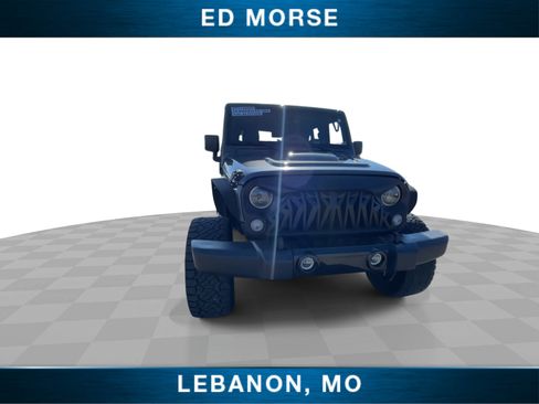 Used 2018 Jeep Wrangler Unlimited Sahara image 6