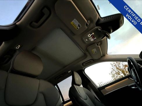 Certified 2025 Volvo XC90 B6 Plus image 21