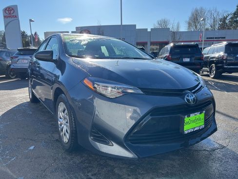 Certified 2019 Toyota Corolla LE image 1