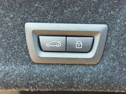 New 2026 BMW 330i Sedan w/ Premium Package image 13