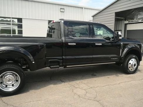 New 2026 Ford F450 Lariat w/ Lariat Ultimate Package AWD/4WD image 4