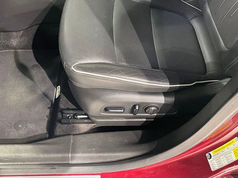 Used 2024 Buick Encore GX Avenir w/ Avenir Convenience Package FWD image 23