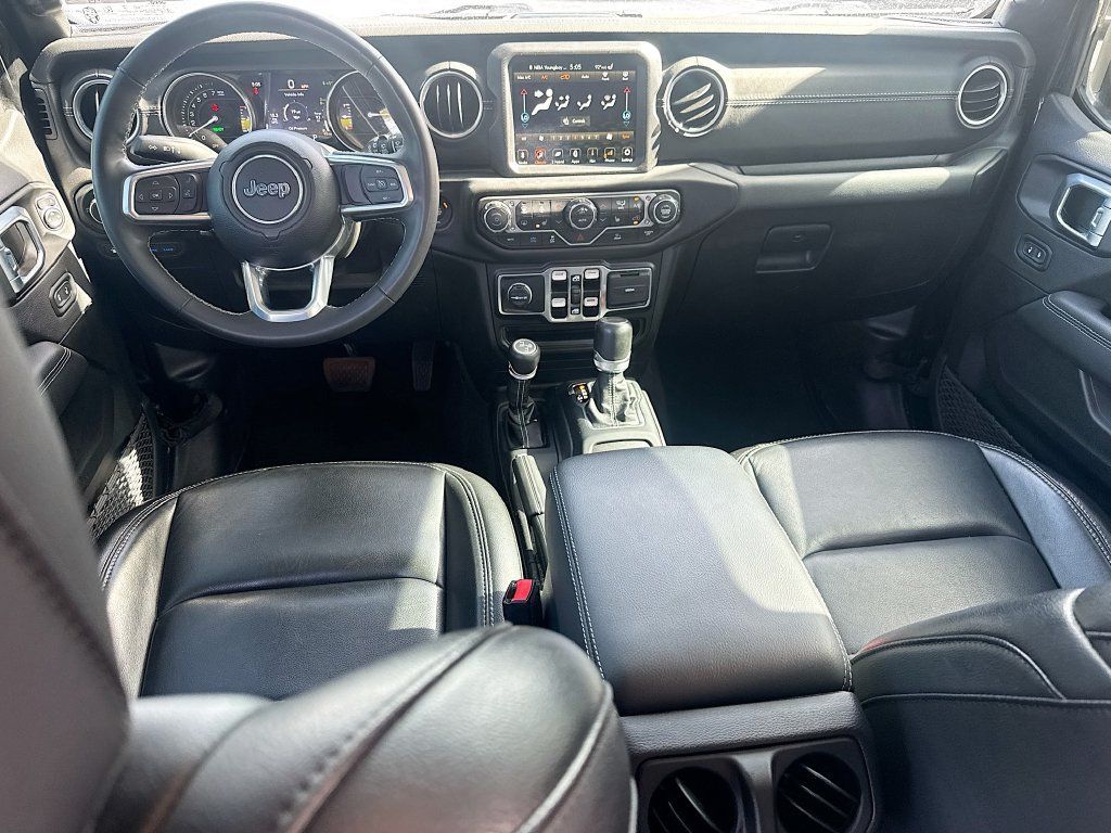 Used 2023 Jeep Wrangler Unlimited Sahara w/ Cold Weather Group AWD/4WD image 25
