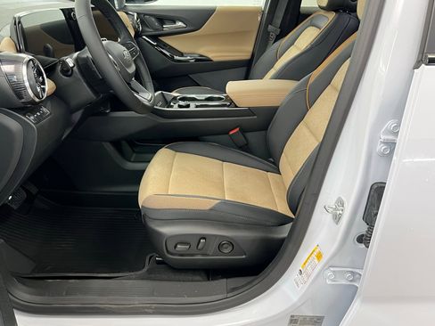 New 2026 Chevrolet Equinox ACTIV w/ Convenience Package III image 18