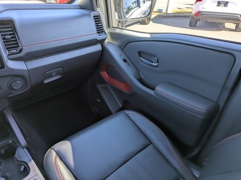 Certified 2024 Nissan Frontier PRO-4X w/ Pro Premium Package image 18