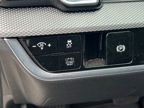 Used 2023 Kia Sportage LX image 23