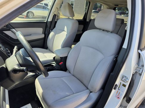 Used 2014 Subaru Forester 2.5i Premium w/ Popular Package #2 AWD/4WD image 12