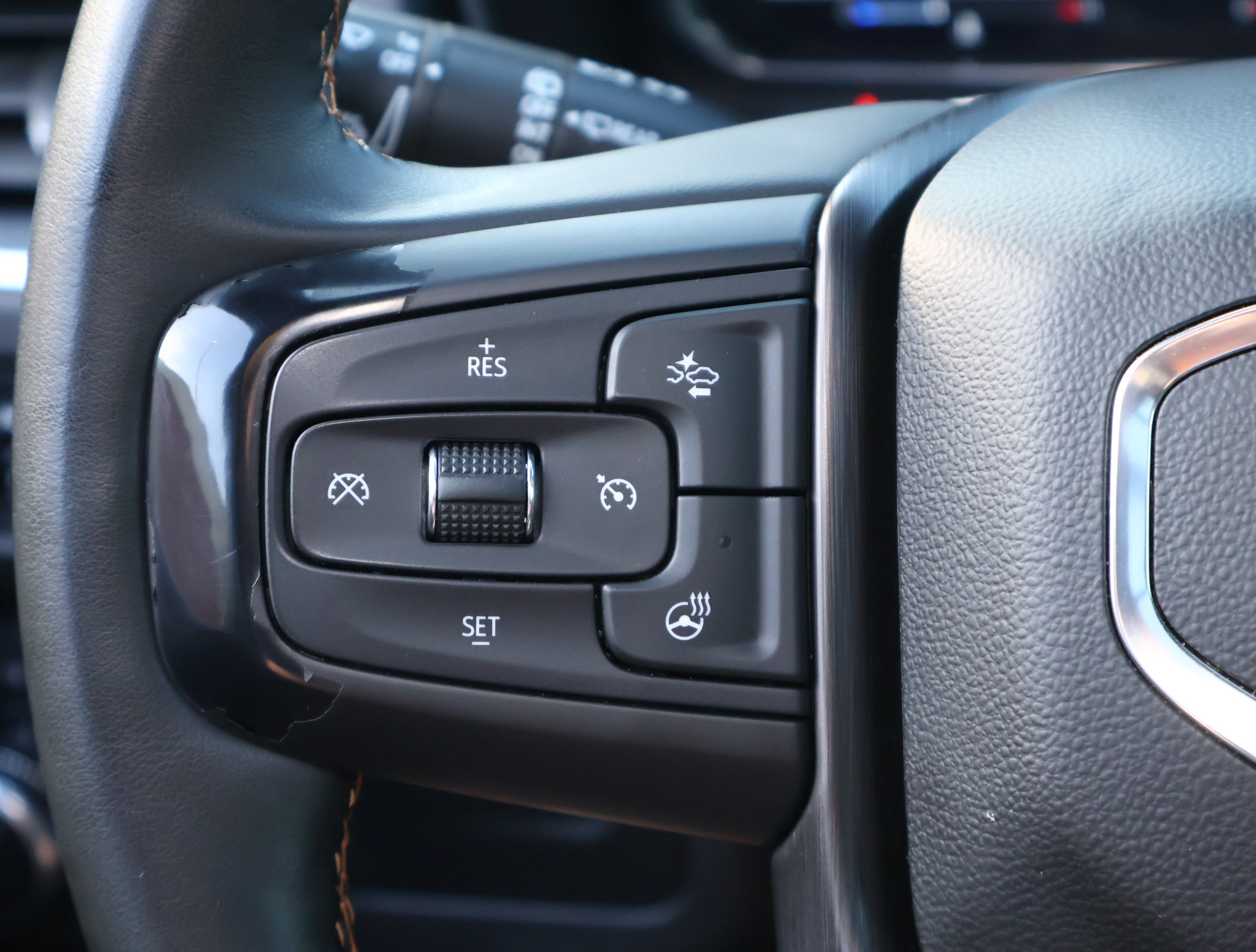 Used 2023 GMC Yukon XL AT4 w/ LPO, Floor Liner Package AWD/4WD image 16