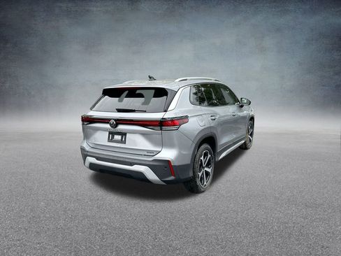 New 2025 Volkswagen Tiguan SE image 31