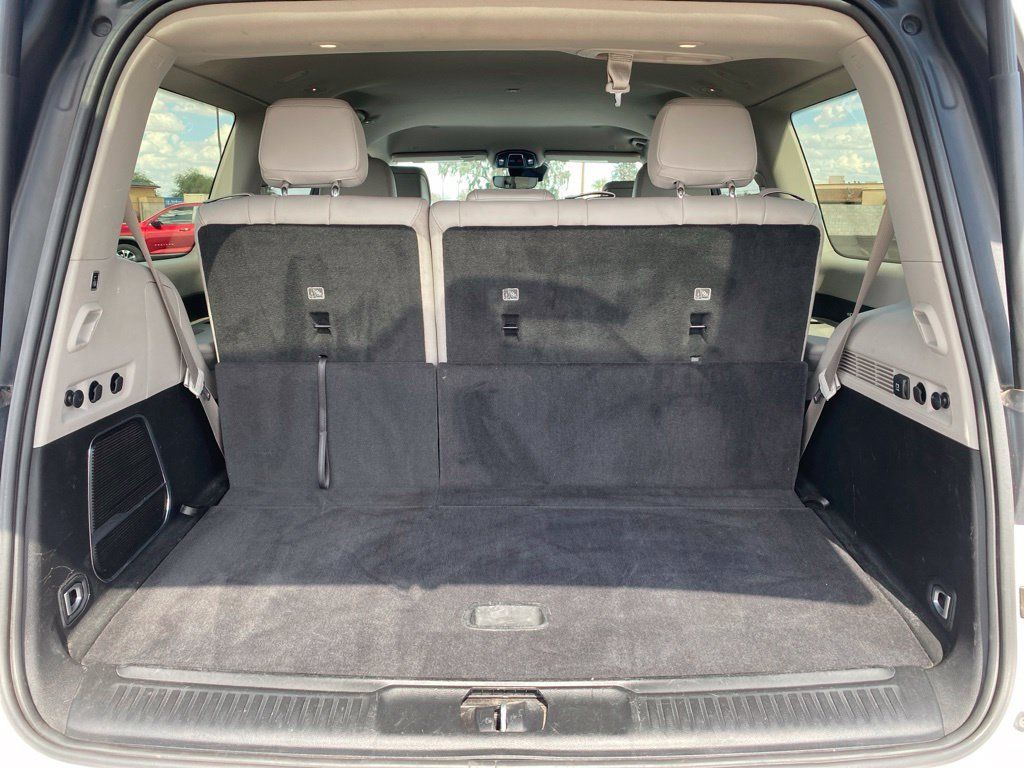 Used 2024 Jeep Wagoneer Series II w/ Flexible Seating Group RWD image 27