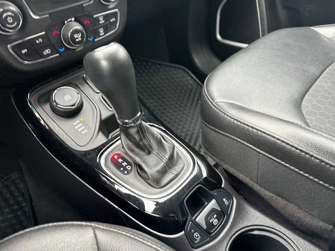 Used 2019 Jeep Compass Altitude image 52