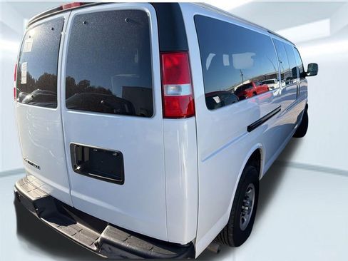 Used 2024 Chevrolet Express 3500 LT w/ LT Preferred Equipment Group image 11