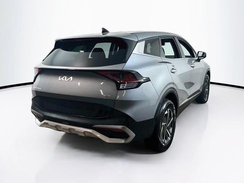 Used 2023 Kia Sportage LX AWD/4WD image 9