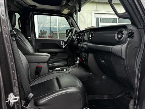 Used 2021 Jeep Wrangler Unlimited Sahara AWD/4WD image 10