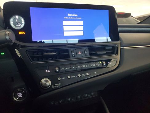 Used 2025 Lexus ES 350 Ultra Luxury w/ Accessory Package (Z2) FWD image 30