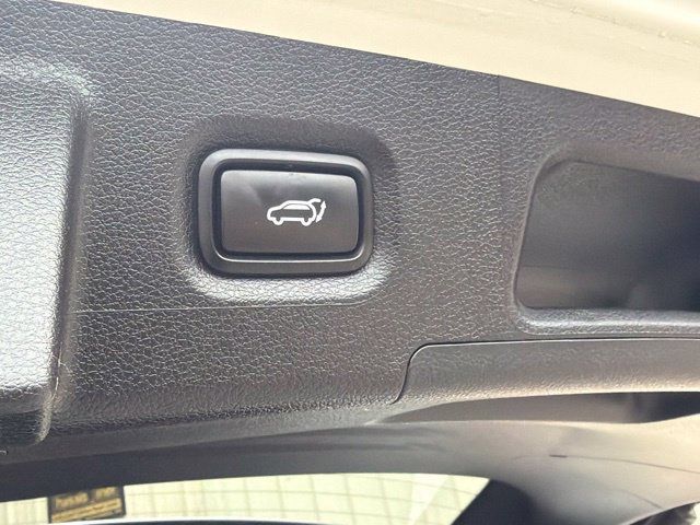 Certified 2023 Hyundai Santa Fe SEL w/ Premium Package FWD image 12