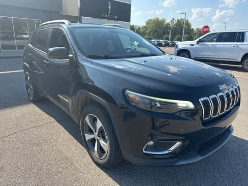 Used 2020 Jeep Cherokee Limited AWD/4WD image 11
