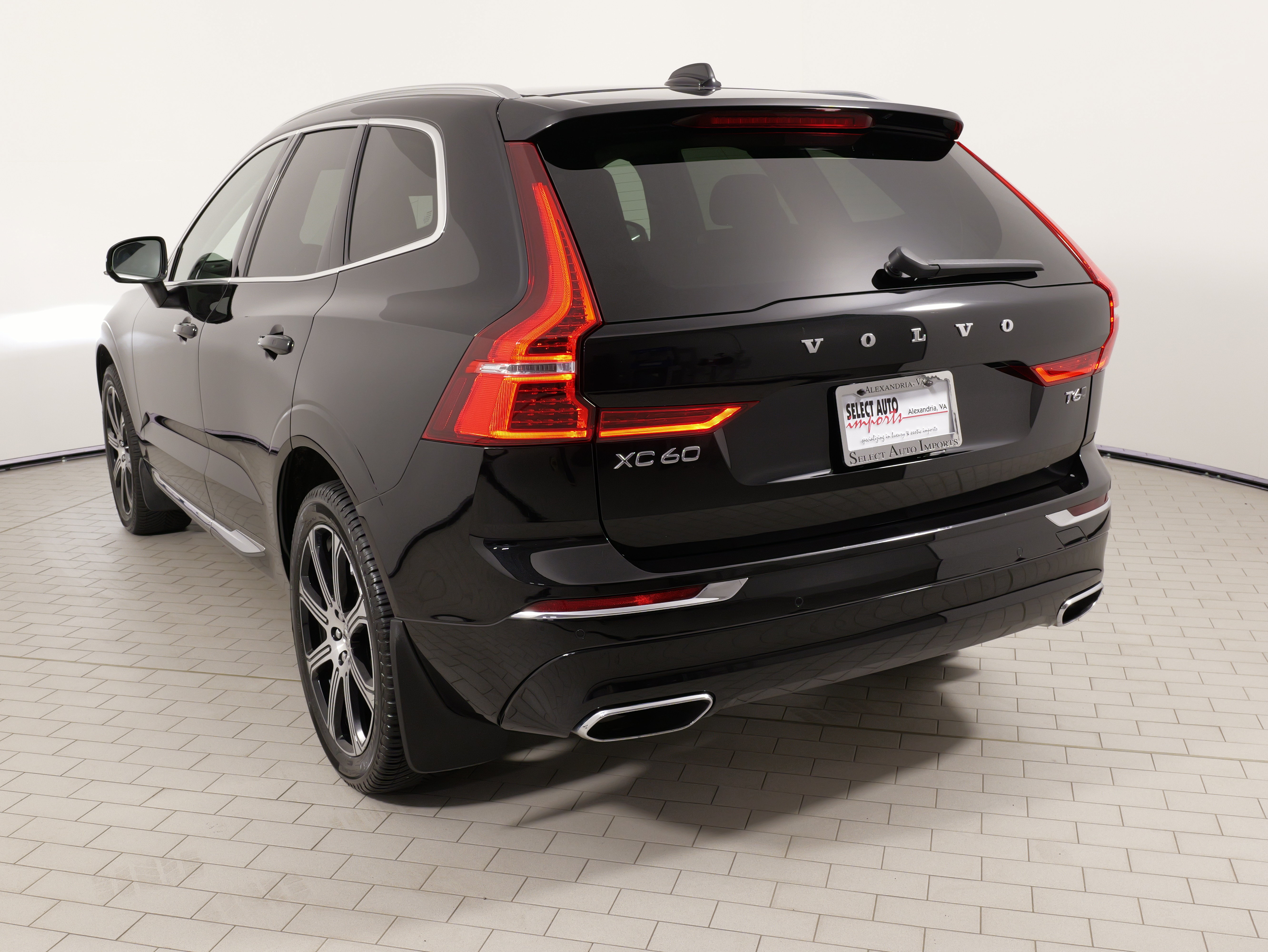 Used 2021 Volvo XC60 T6 Inscription w/ Advanced Package AWD/4WD image 13