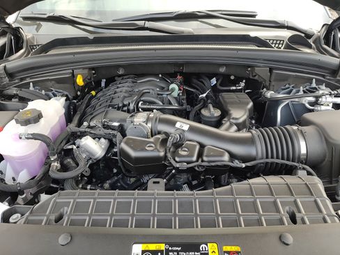 New 2025 Jeep Grand Cherokee L Altitude RWD image 35