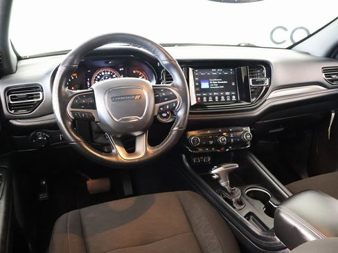 Used 2024 Dodge Durango SXT image 2