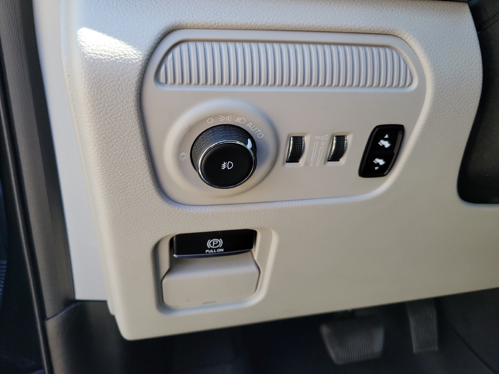 Used 2023 Jeep Grand Wagoneer 4WD image 30