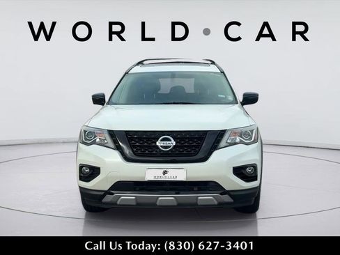 Used 2020 Nissan Pathfinder SL FWD image 2
