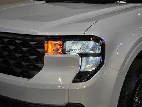 New 2025 Ford Maverick XLT image 11