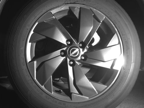 Used 2025 Nissan Rogue SV image 14