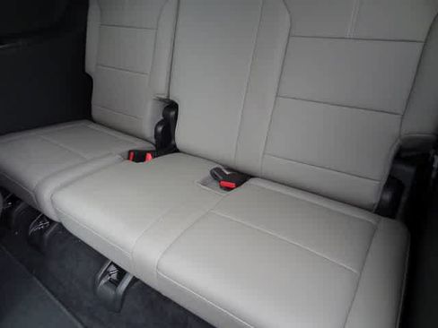Used 2025 GMC Acadia Elevation w/ Elevation Premium Package FWD image 10