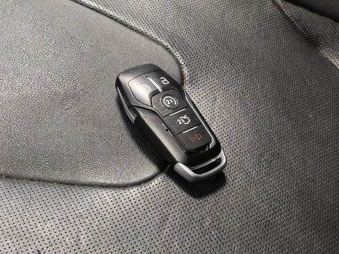 Used 2017 Ford Edge Titanium w/ Equipment Group 301A FWD image 32