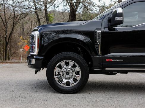 Used 2024 Ford F250 Limited image 13