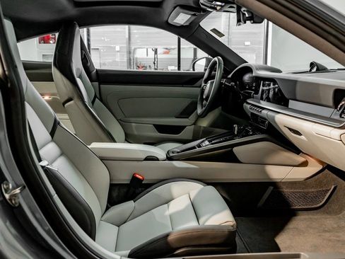 Certified 2025 Porsche 911 Carrera image 22