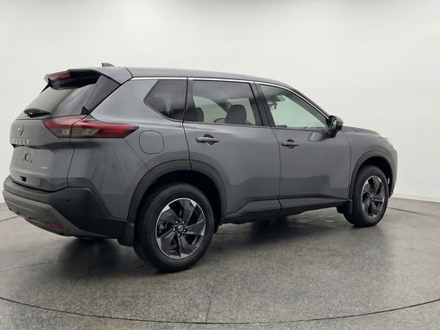Used 2025 Nissan Rogue SV FWD image 9