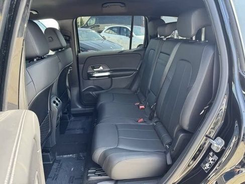 New 2025 Mercedes-Benz GLB 250 image 12