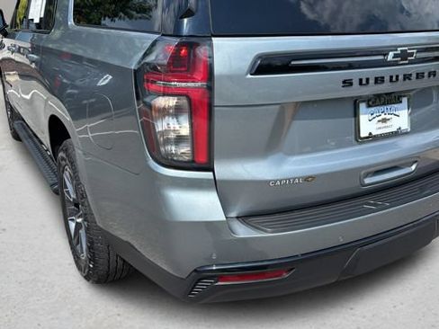 Used 2023 Chevrolet Suburban Z71 w/ Luxury Package AWD/4WD image 40