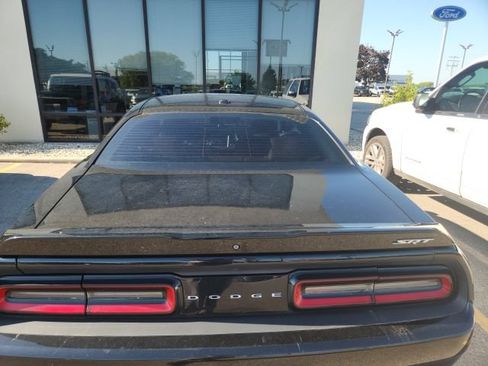 Used 2015 Dodge Challenger SRT w/ Technology Group RWD image 4