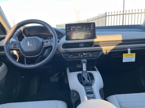 Certified 2026 Honda HR-V LX image 13