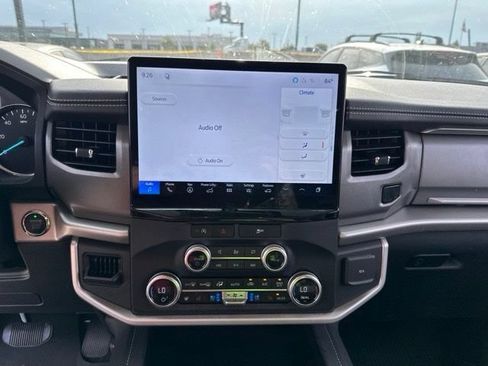 Used 2024 Ford Expedition XLT RWD image 10