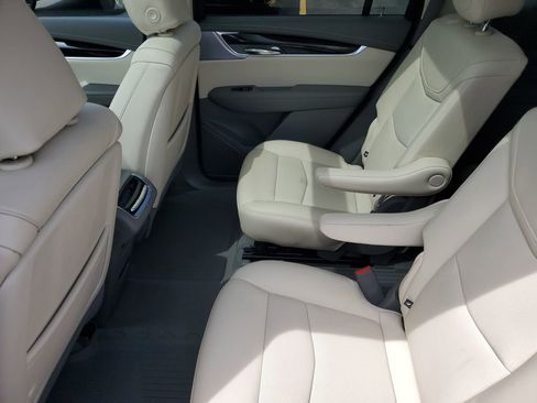 Used 2025 Cadillac XT6 Premium Luxury w/ LPO, Floor Liner Package AWD/4WD image 26