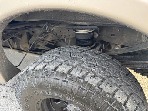 Used 2006 Ford F350 Lariat image 21