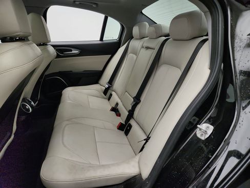 Used 2020 Alfa Romeo Giulia AWD w/ Quick Order Package 22J Sport image 19