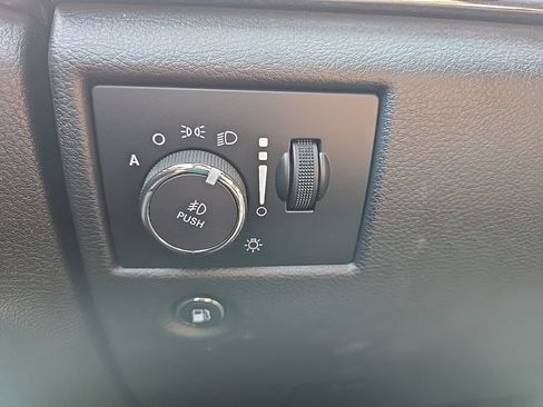 Used 2020 Jeep Grand Cherokee Limited w/ Premium Lighting Group AWD/4WD image 21