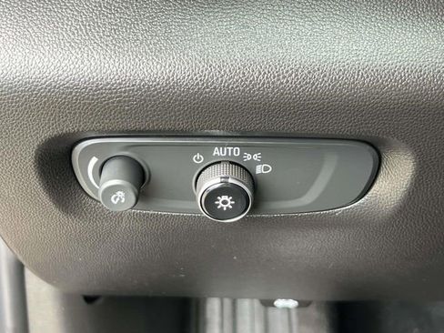 Certified 2023 Chevrolet Traverse LT image 26