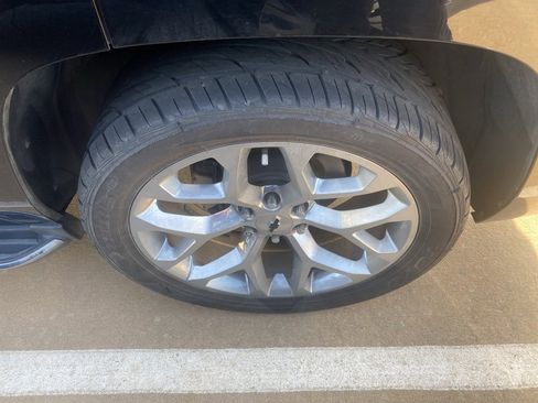 Used 2018 Chevrolet Tahoe Premier image 7