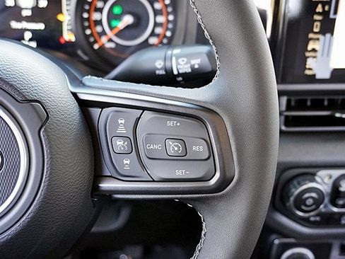 New 2025 Jeep Gladiator Sport image 43