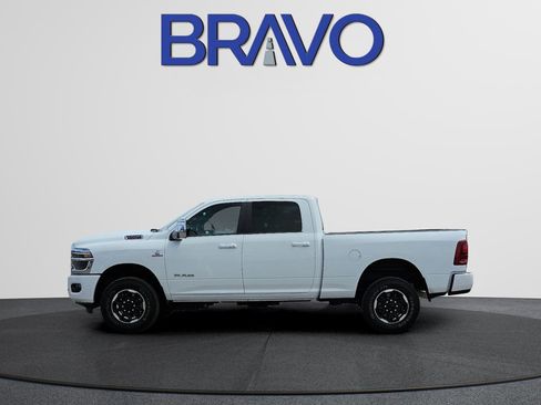 Used 2026 RAM 2500 Laramie AWD/4WD image 6