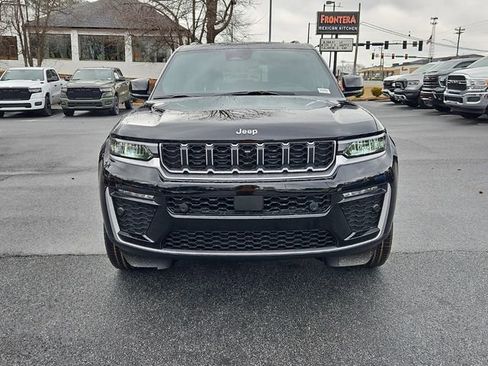 New 2026 Jeep Grand Cherokee Limited w/ Luxury Tech Group II AWD/4WD image 2