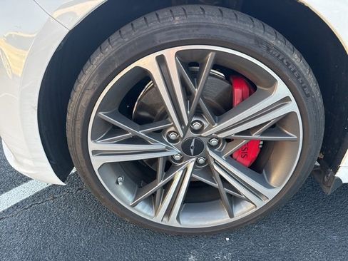 Used 2025 Genesis G70 3.3T Advanced image 9