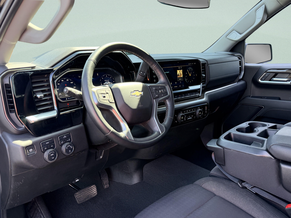 Used 2024 Chevrolet Silverado 1500 LT AWD/4WD image 22