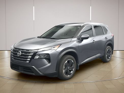 Certified 2024 Nissan Rogue SV w/ SV Premium Package FWD image 3